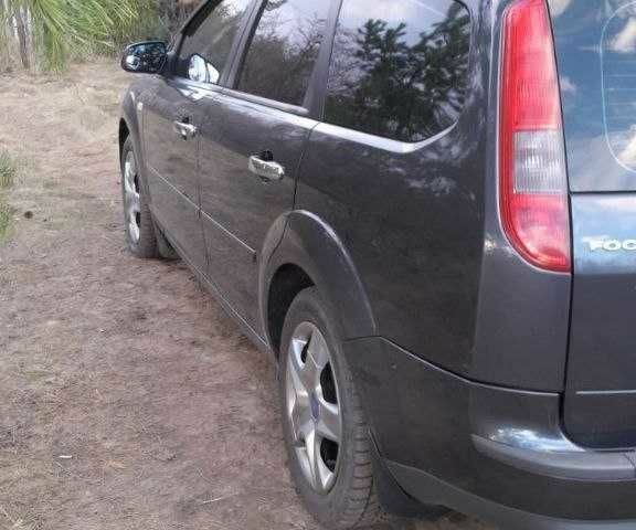 Серый Форд Фокус, объемом двигателя 1.6 л и пробегом 184 тыс. км за 6500 $, фото 7 на Automoto.ua