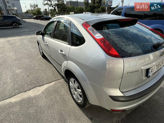 Сірий Форд Фокус, об'ємом двигуна 1.6 л та пробігом 239 тис. км за 4800 $, фото 2 на Automoto.ua