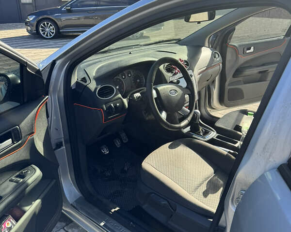 Серый Форд Фокус, объемом двигателя 2 л и пробегом 328 тыс. км за 4300 $, фото 24 на Automoto.ua