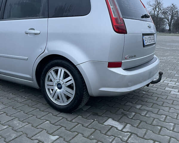 Серый Форд Фокус, объемом двигателя 1.75 л и пробегом 322 тыс. км за 4800 $, фото 6 на Automoto.ua