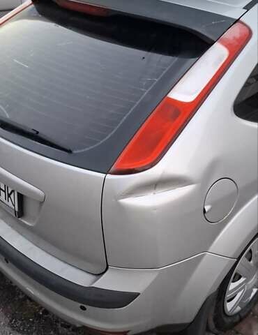 Сірий Форд Фокус, об'ємом двигуна 1.6 л та пробігом 360 тис. км за 3900 $, фото 16 на Automoto.ua