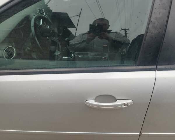 Серый Форд Фокус, объемом двигателя 1.6 л и пробегом 170 тыс. км за 5300 $, фото 7 на Automoto.ua