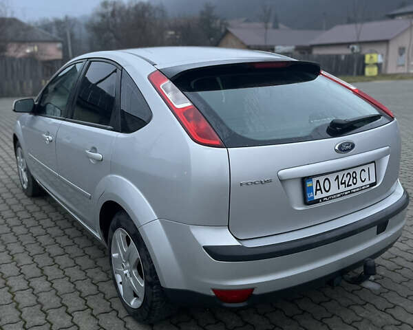 Сірий Форд Фокус, об'ємом двигуна 1.6 л та пробігом 199 тис. км за 4500 $, фото 6 на Automoto.ua