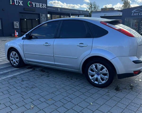 Серый Форд Фокус, объемом двигателя 2 л и пробегом 328 тыс. км за 4300 $, фото 8 на Automoto.ua