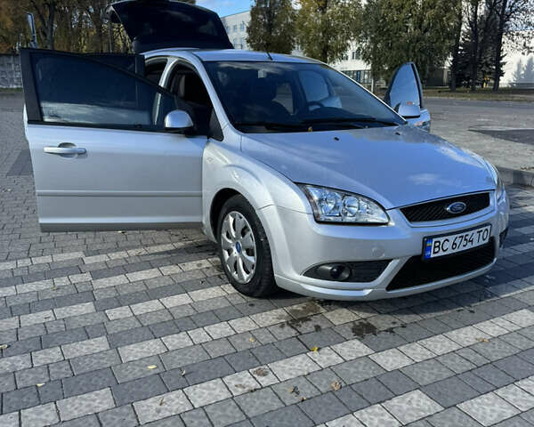 Серый Форд Фокус, объемом двигателя 2 л и пробегом 328 тыс. км за 4300 $, фото 10 на Automoto.ua