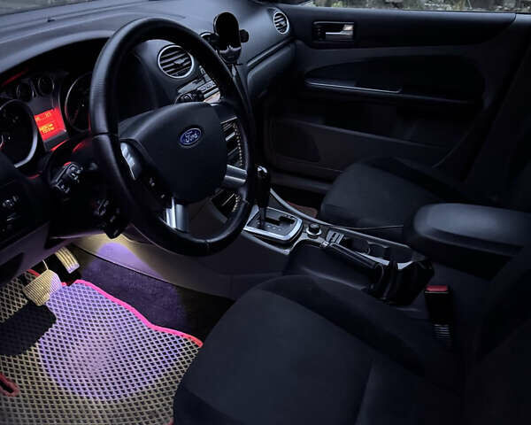 Серый Форд Фокус, объемом двигателя 1.6 л и пробегом 240 тыс. км за 5000 $, фото 19 на Automoto.ua