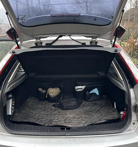 Серый Форд Фокус, объемом двигателя 1.6 л и пробегом 240 тыс. км за 5000 $, фото 38 на Automoto.ua