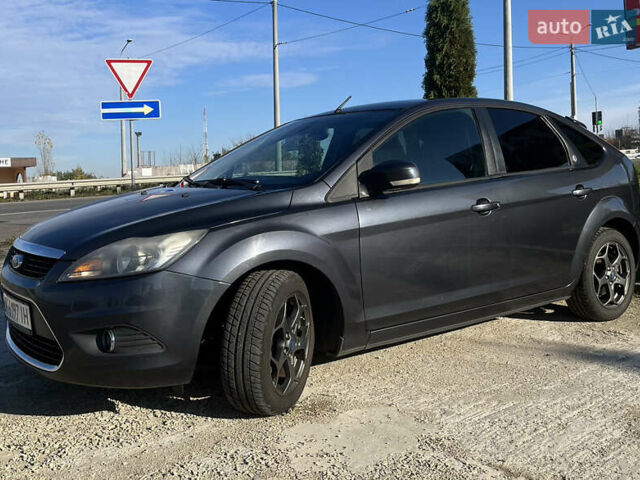 Сірий Форд Фокус, об'ємом двигуна 1.8 л та пробігом 236 тис. км за 4800 $, фото 5 на Automoto.ua