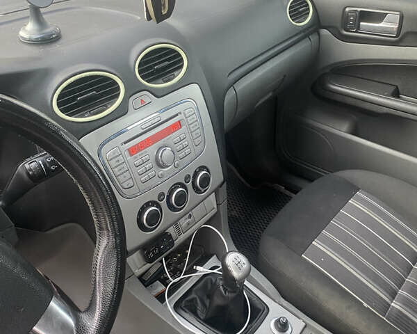 Серый Форд Фокус, объемом двигателя 1.6 л и пробегом 260 тыс. км за 4200 $, фото 35 на Automoto.ua