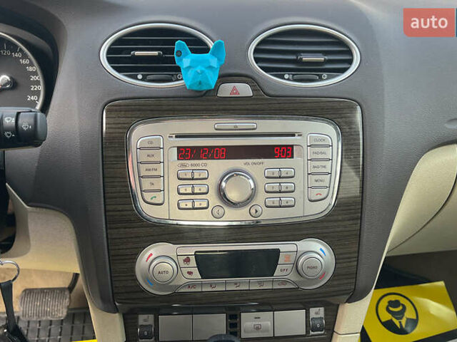 Серый Форд Фокус, объемом двигателя 1.6 л и пробегом 161 тыс. км за 6999 $, фото 11 на Automoto.ua