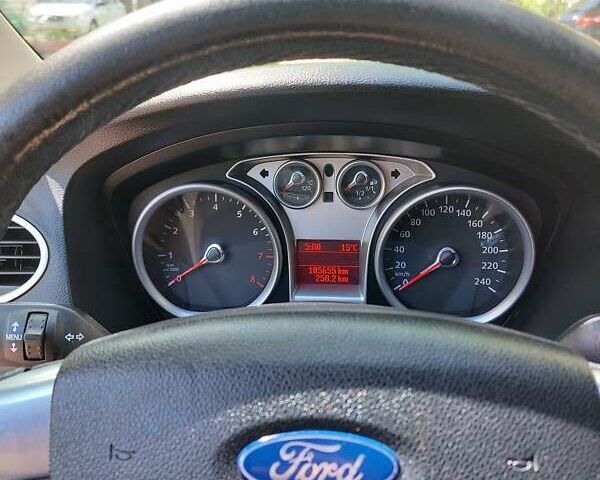 Серый Форд Фокус, объемом двигателя 1.8 л и пробегом 185 тыс. км за 4999 $, фото 4 на Automoto.ua