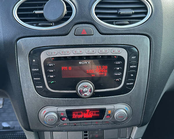 Сірий Форд Фокус, об'ємом двигуна 1.56 л та пробігом 330 тис. км за 3700 $, фото 12 на Automoto.ua