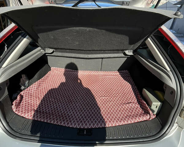 Серый Форд Фокус, объемом двигателя 1.6 л и пробегом 200 тыс. км за 5300 $, фото 7 на Automoto.ua