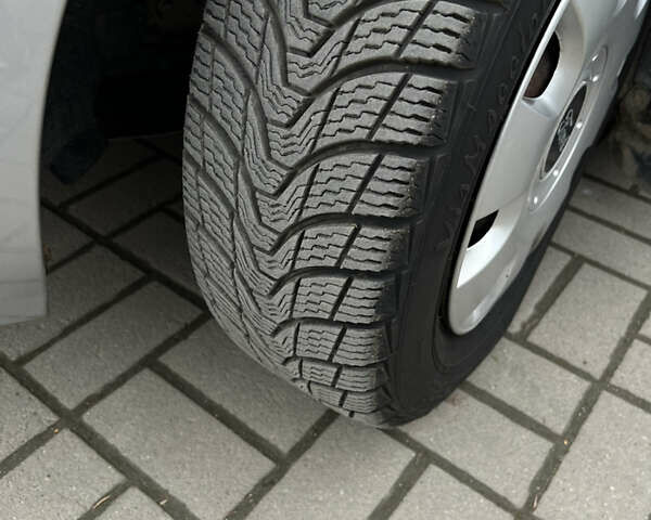 Сірий Форд Фокус, об'ємом двигуна 1.6 л та пробігом 188 тис. км за 5555 $, фото 41 на Automoto.ua