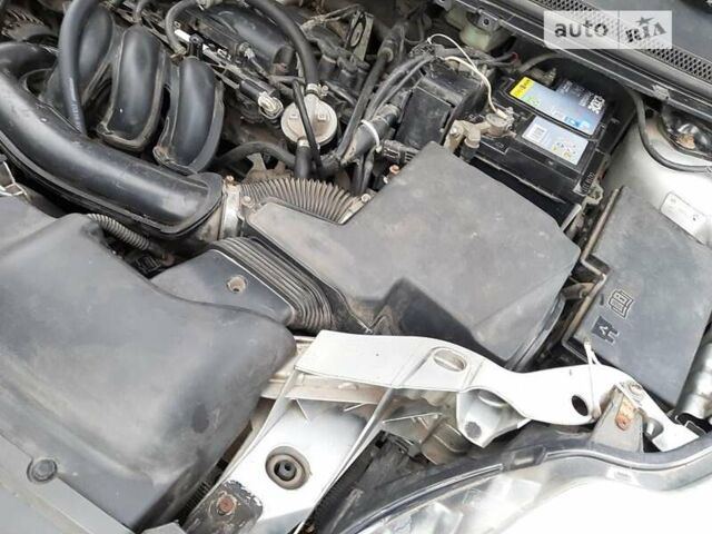 Сірий Форд Фокус, об'ємом двигуна 1.6 л та пробігом 220 тис. км за 4400 $, фото 25 на Automoto.ua
