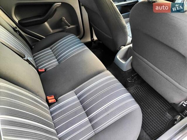 Форд Фокус 2008 в Киеве на Automoto.ua Серый Форд Фокус, объемом двигателя 1.6 л и пробегом 188 тыс. км за 5490 $, фото 59 на Automoto.ua