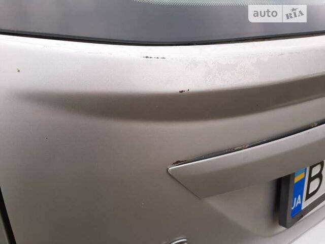 Серый Форд Фокус, объемом двигателя 1.6 л и пробегом 220 тыс. км за 4400 $, фото 32 на Automoto.ua