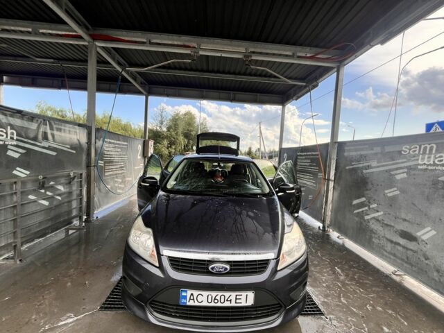 Серый Форд Фокус, объемом двигателя 1.56 л и пробегом 247 тыс. км за 4900 $, фото 2 на Automoto.ua