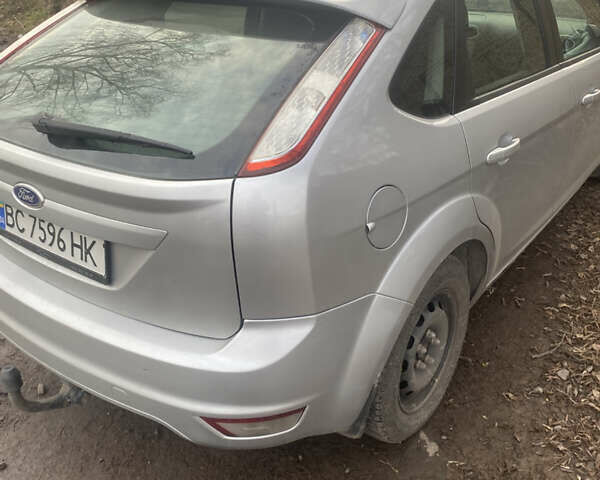 Серый Форд Фокус, объемом двигателя 1.6 л и пробегом 260 тыс. км за 4200 $, фото 11 на Automoto.ua