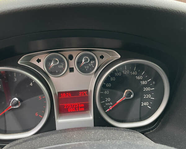 Серый Форд Фокус, объемом двигателя 1.56 л и пробегом 275 тыс. км за 5506 $, фото 9 на Automoto.ua