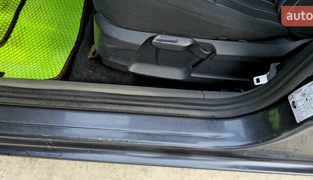 Форд Фокус 2008 у Києві на Automoto.ua Сірий Форд Фокус, об'ємом двигуна 1.6 л та пробігом 255 тис. км за 4900 $, фото 17 на Automoto.ua