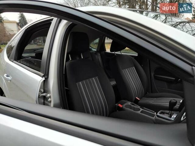 Серый Форд Фокус, объемом двигателя 1.6 л и пробегом 188 тыс. км за 4990 $, фото 29 на Automoto.ua