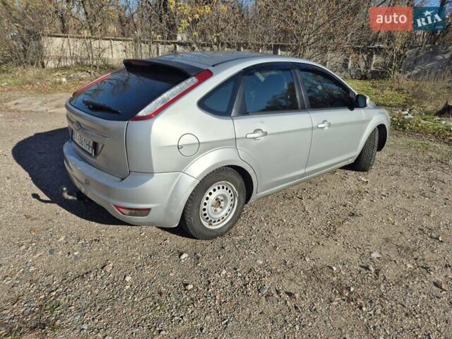 Серый Форд Фокус, объемом двигателя 1.6 л и пробегом 236 тыс. км за 3499 $, фото 8 на Automoto.ua