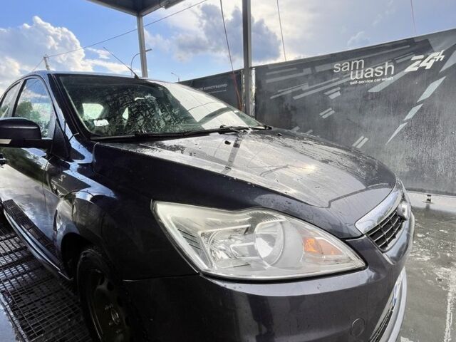 Серый Форд Фокус, объемом двигателя 1.56 л и пробегом 247 тыс. км за 4900 $, фото 5 на Automoto.ua