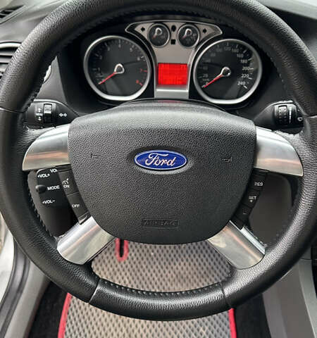 Серый Форд Фокус, объемом двигателя 1.6 л и пробегом 240 тыс. км за 5000 $, фото 21 на Automoto.ua