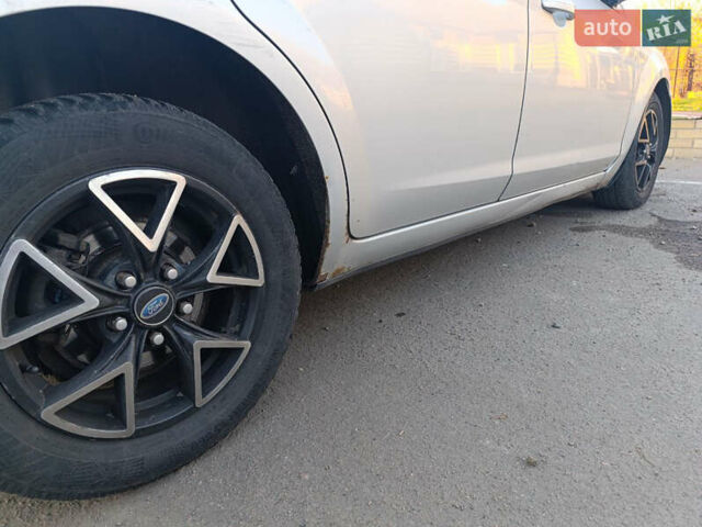 Форд Фокус 2008 в Сквира на Automoto.ua Серый Форд Фокус, объемом двигателя 1.6 л и пробегом 273 тыс. км за 4200 $, фото 4 на Automoto.ua