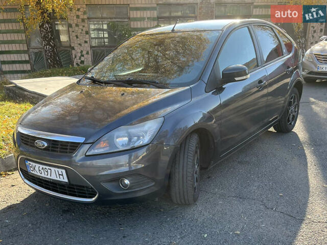Сірий Форд Фокус, об'ємом двигуна 1.8 л та пробігом 236 тис. км за 4800 $, фото 8 на Automoto.ua