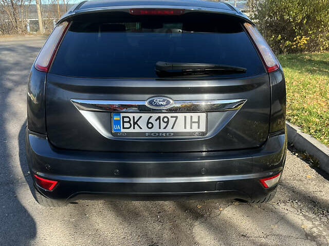 Сірий Форд Фокус, об'ємом двигуна 1.8 л та пробігом 236 тис. км за 4800 $, фото 11 на Automoto.ua