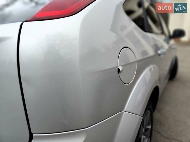 Серый Форд Фокус, объемом двигателя 1.6 л и пробегом 188 тыс. км за 4990 $, фото 17 на Automoto.ua