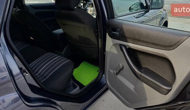 Форд Фокус 2008 у Києві на Automoto.ua Сірий Форд Фокус, об'ємом двигуна 1.6 л та пробігом 255 тис. км за 4900 $, фото 20 на Automoto.ua