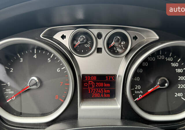 Серый Форд Фокус, объемом двигателя 1.6 л и пробегом 172 тыс. км за 5400 $, фото 6 на Automoto.ua