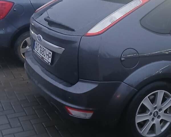 Серый Форд Фокус, объемом двигателя 1.6 л и пробегом 297 тыс. км за 4800 $, фото 13 на Automoto.ua