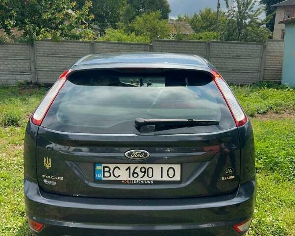 Серый Форд Фокус, объемом двигателя 1.8 л и пробегом 293 тыс. км за 5000 $, фото 3 на Automoto.ua
