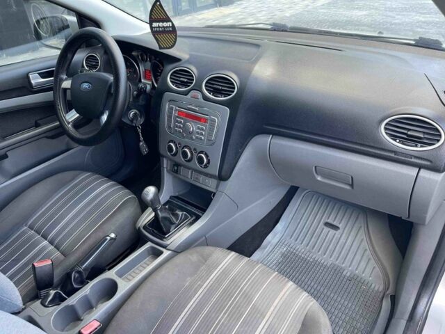 Сірий Форд Фокус, об'ємом двигуна 0 л та пробігом 165 тис. км за 4400 $, фото 10 на Automoto.ua