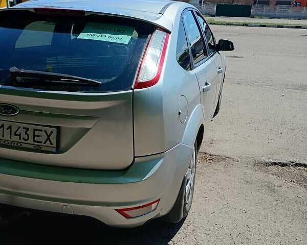 Серый Форд Фокус, объемом двигателя 1.6 л и пробегом 141 тыс. км за 5000 $, фото 10 на Automoto.ua