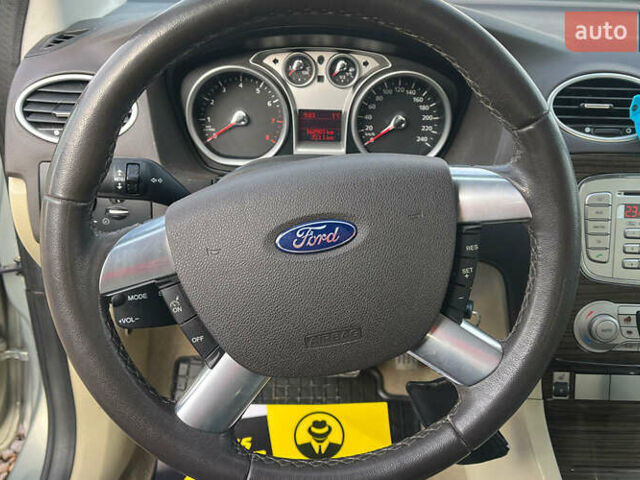 Серый Форд Фокус, объемом двигателя 1.6 л и пробегом 161 тыс. км за 6999 $, фото 10 на Automoto.ua