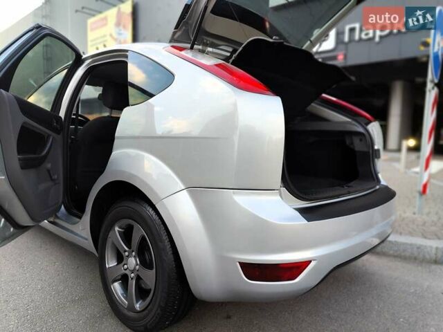 Форд Фокус 2008 в Киеве на Automoto.ua Серый Форд Фокус, объемом двигателя 1.6 л и пробегом 188 тыс. км за 5490 $, фото 13 на Automoto.ua