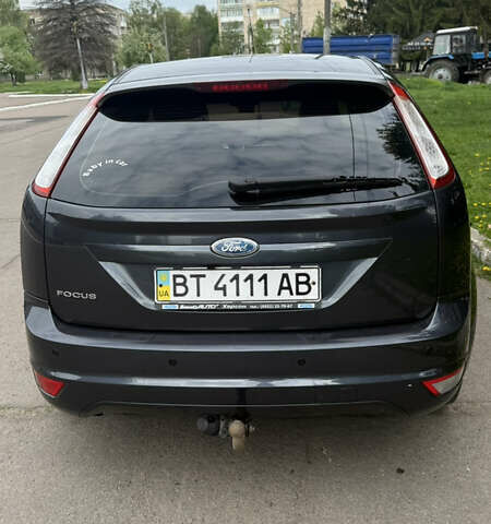 Серый Форд Фокус, объемом двигателя 1.6 л и пробегом 172 тыс. км за 5400 $, фото 4 на Automoto.ua