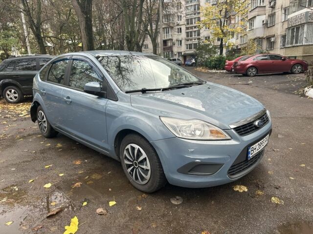 Серый Форд Фокус, объемом двигателя 1.6 л и пробегом 250 тыс. км за 3700 $, фото 3 на Automoto.ua