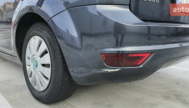 Форд Фокус 2008 у Києві на Automoto.ua Сірий Форд Фокус, об'ємом двигуна 1.6 л та пробігом 255 тис. км за 4900 $, фото 8 на Automoto.ua