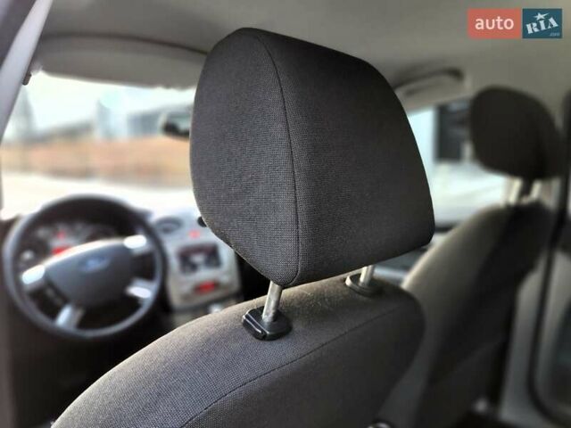 Форд Фокус 2008 в Киеве на Automoto.ua Серый Форд Фокус, объемом двигателя 1.6 л и пробегом 188 тыс. км за 5490 $, фото 44 на Automoto.ua