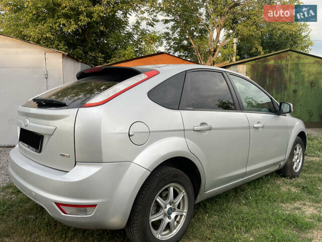 Серый Форд Фокус, объемом двигателя 1.56 л и пробегом 275 тыс. км за 5506 $, фото 2 на Automoto.ua