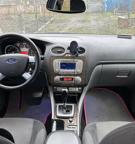 Серый Форд Фокус, объемом двигателя 1.6 л и пробегом 240 тыс. км за 5000 $, фото 40 на Automoto.ua