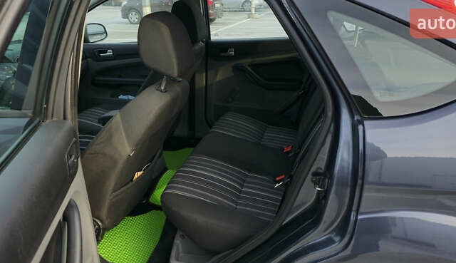 Форд Фокус 2008 у Києві на Automoto.ua Сірий Форд Фокус, об'ємом двигуна 1.6 л та пробігом 255 тис. км за 4900 $, фото 15 на Automoto.ua