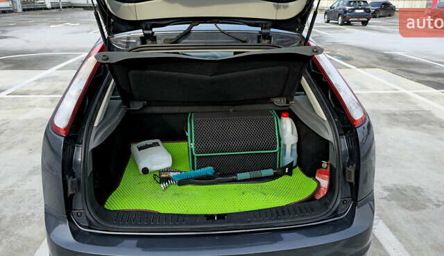 Форд Фокус 2008 у Києві на Automoto.ua Сірий Форд Фокус, об'ємом двигуна 1.6 л та пробігом 255 тис. км за 4900 $, фото 11 на Automoto.ua