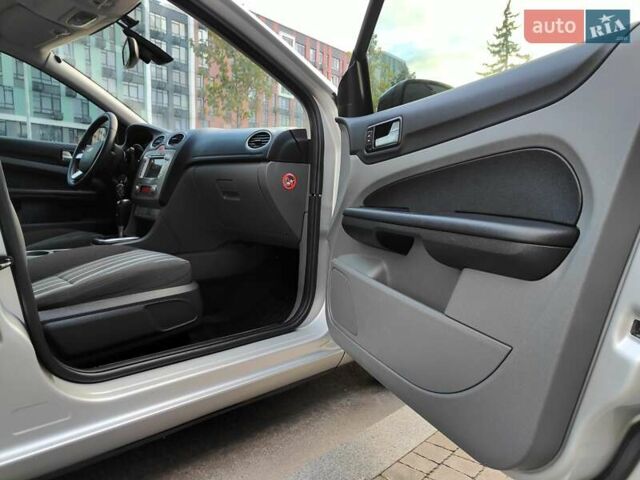 Форд Фокус 2008 в Киеве на Automoto.ua Серый Форд Фокус, объемом двигателя 1.6 л и пробегом 188 тыс. км за 5490 $, фото 48 на Automoto.ua